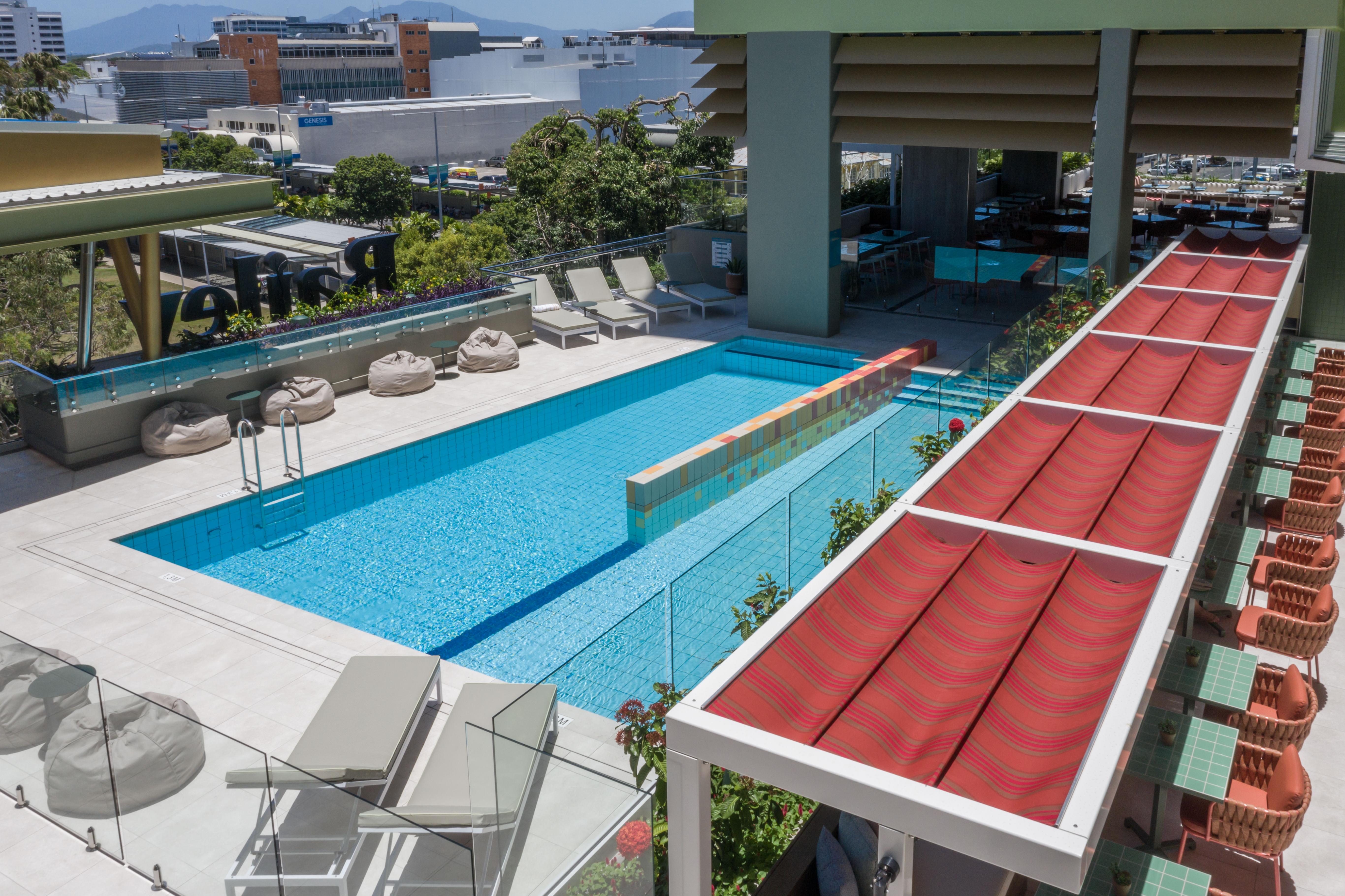 Crystalbrook Bailey Hotell Cairns Exteriör bild The pool at the hotel
