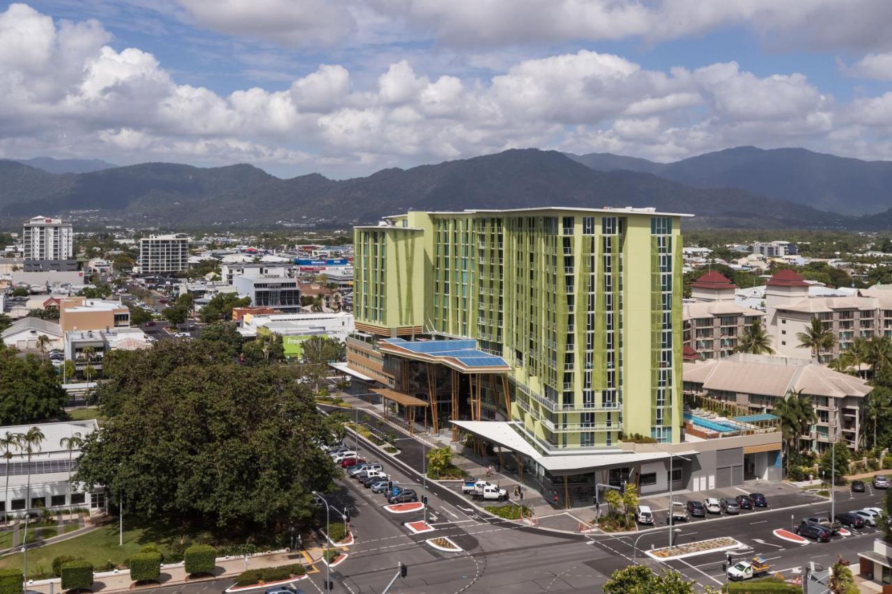 Crystalbrook Bailey Hotell Cairns Exteriör bild The Village, 2011